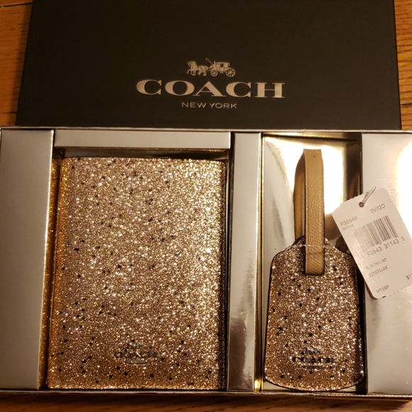 Coach Handbags - Coach travel set luggage tag and wallet/passport